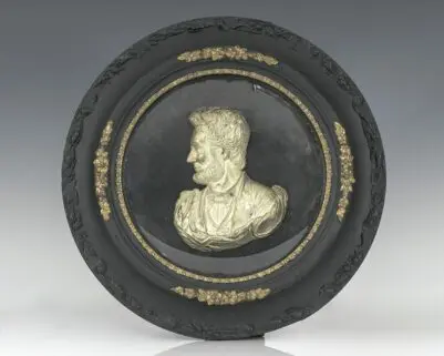 Abraham Lincoln Relief Bust.