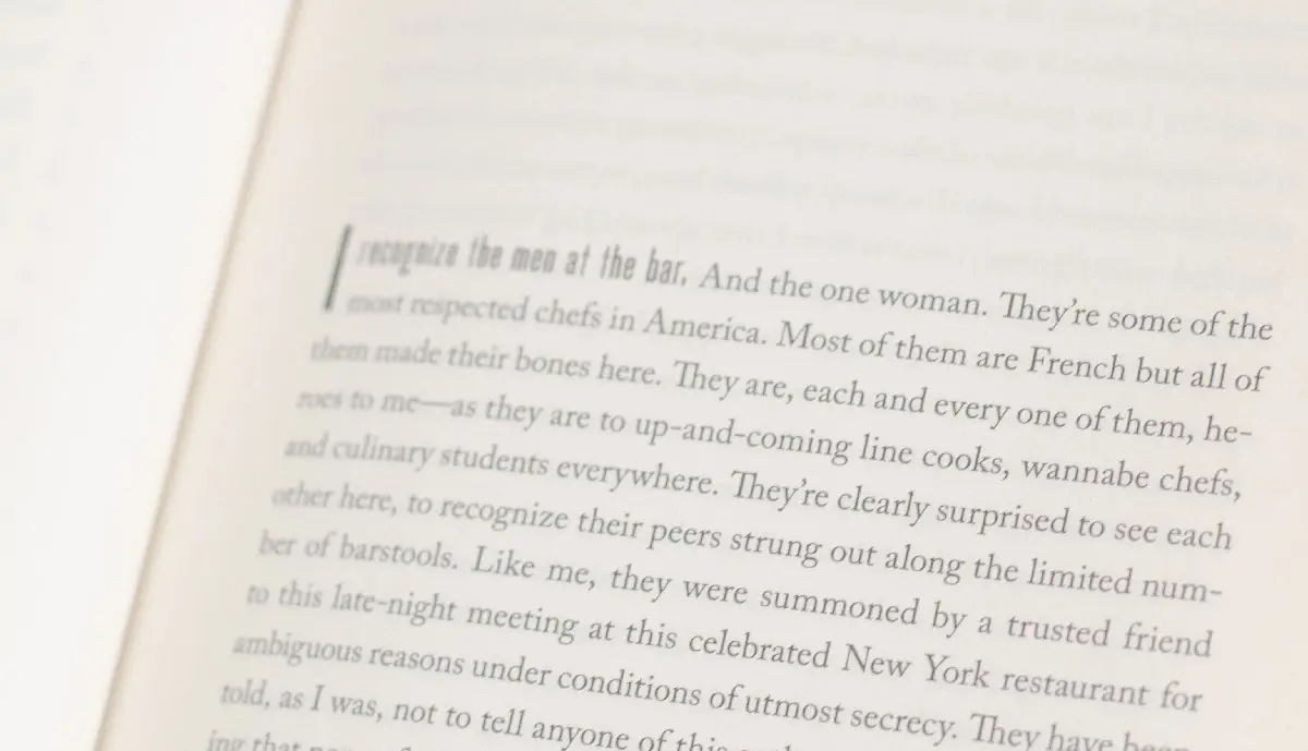 Medium Raw: A Bloody Valentine to the World of Food and the People Who Cook.