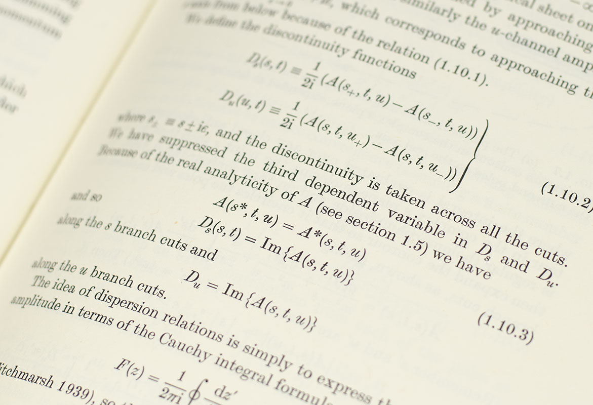 An Introduction to Regge Theory and High Energy Physics.