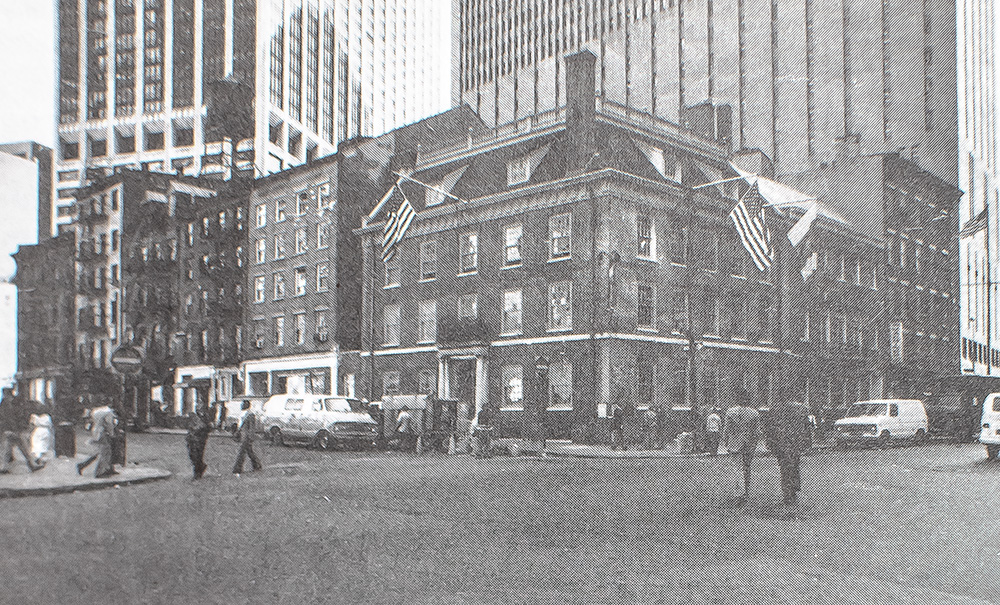 The City Observed: New York: A Guide to the Architecture of Manhattan.