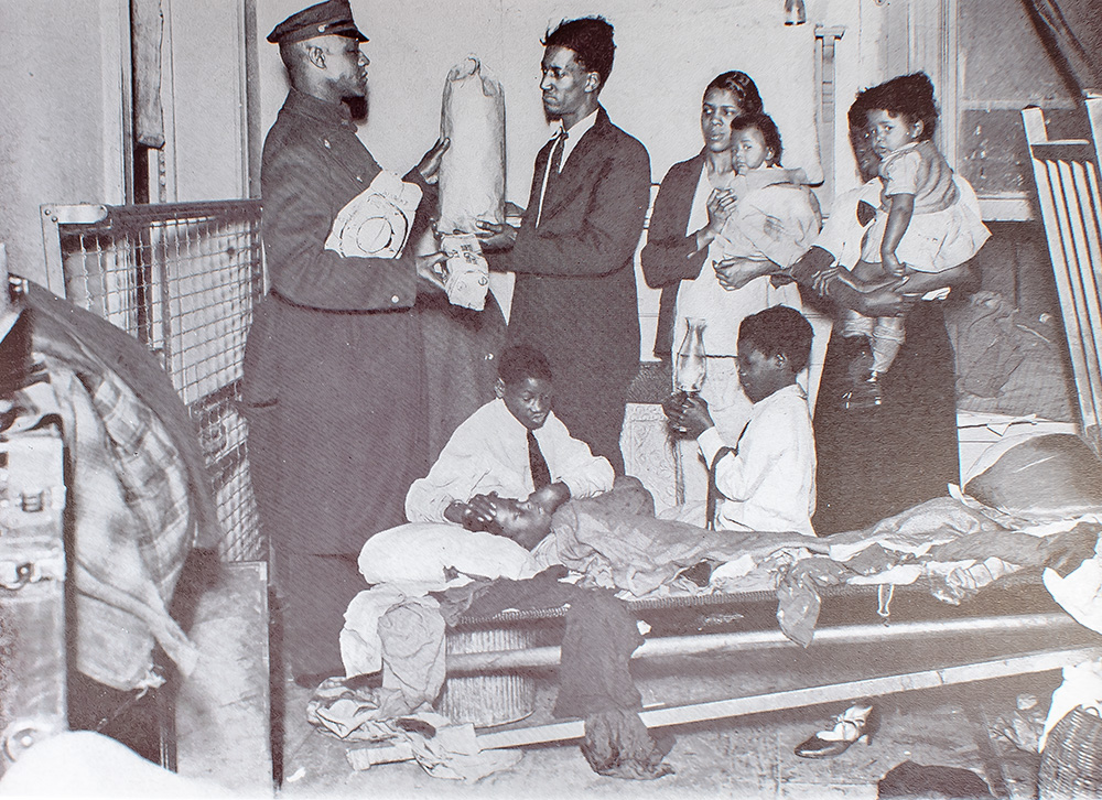 Harlem: Negro Metropolis.