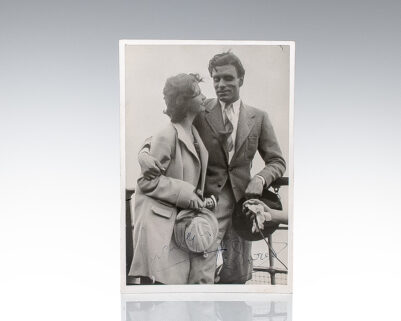 Vivien Leigh and Laurence Olivier Signed Photograph.