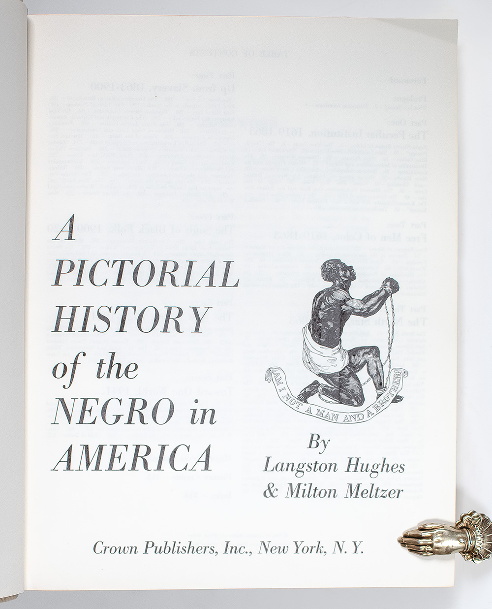 A Pictorial History of the Negro in America.
