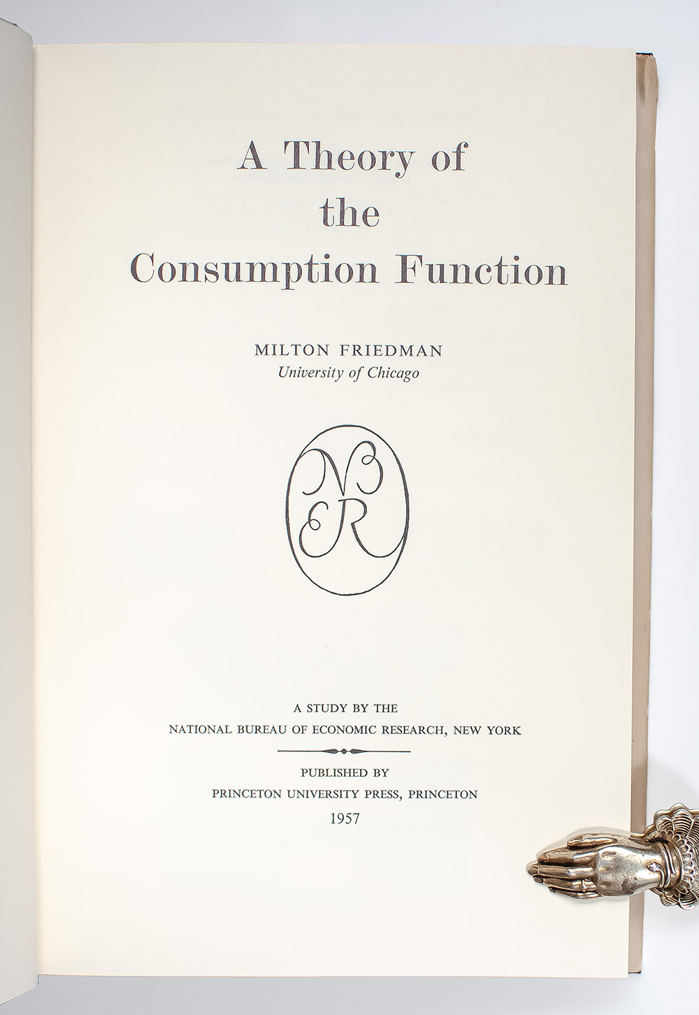 A Theory of the Consumption Function.