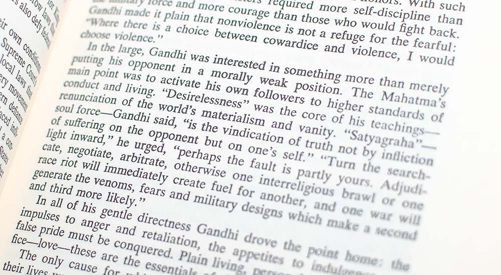 Crusader Without Violence: A Biography of Martin Luther King, Jr.