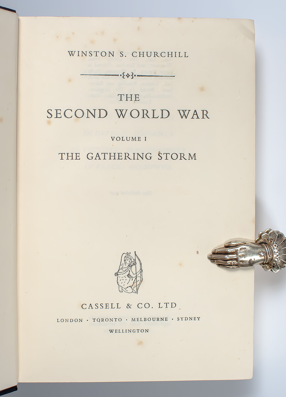 The Second World War: The Gathering Storm; Their Finest Hour; The Grand Alliance; The Hinge of Fate; Closing the Ring; Triumph and Tragedy.