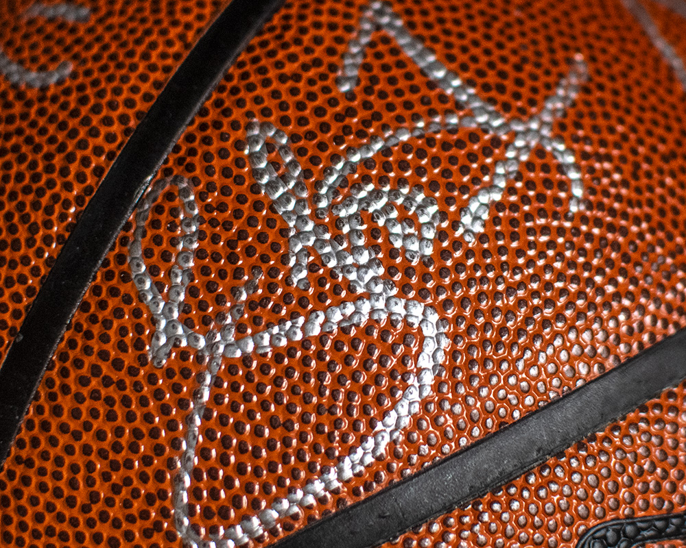 2008-09 LA Lakers Team Signed NBA Basketball.