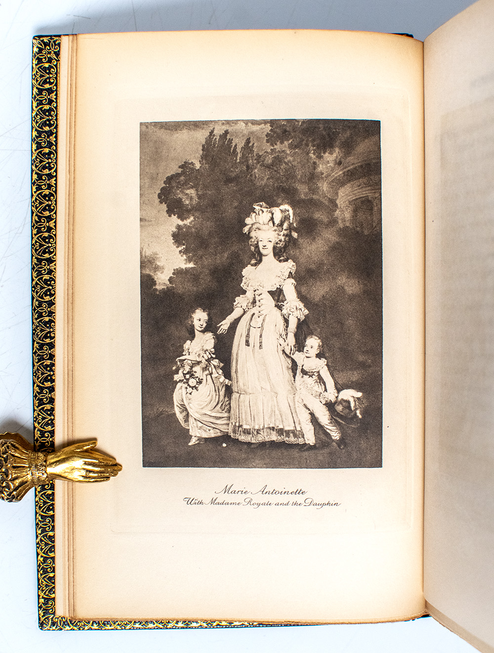 Memoirs of the Private Life of Marie Antoinette to Which Are Added Personal Recollections Illustravtive of the Reigns of Louis XIV, XV, XVI.