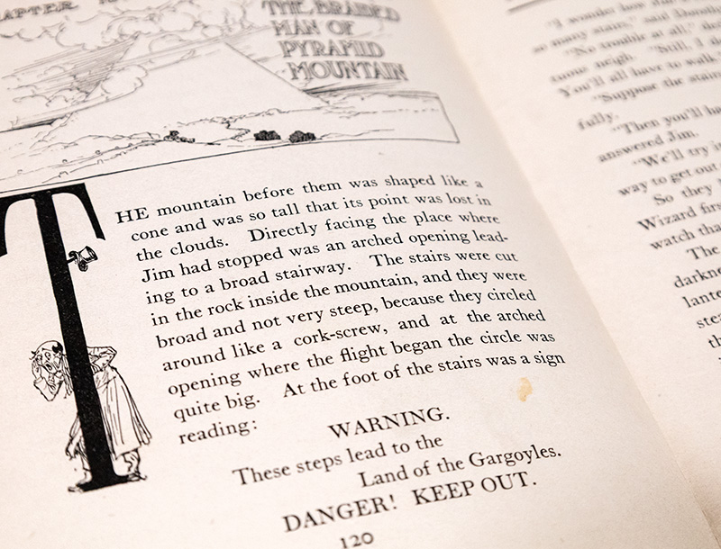 Dorothy and the Wizard in Oz.