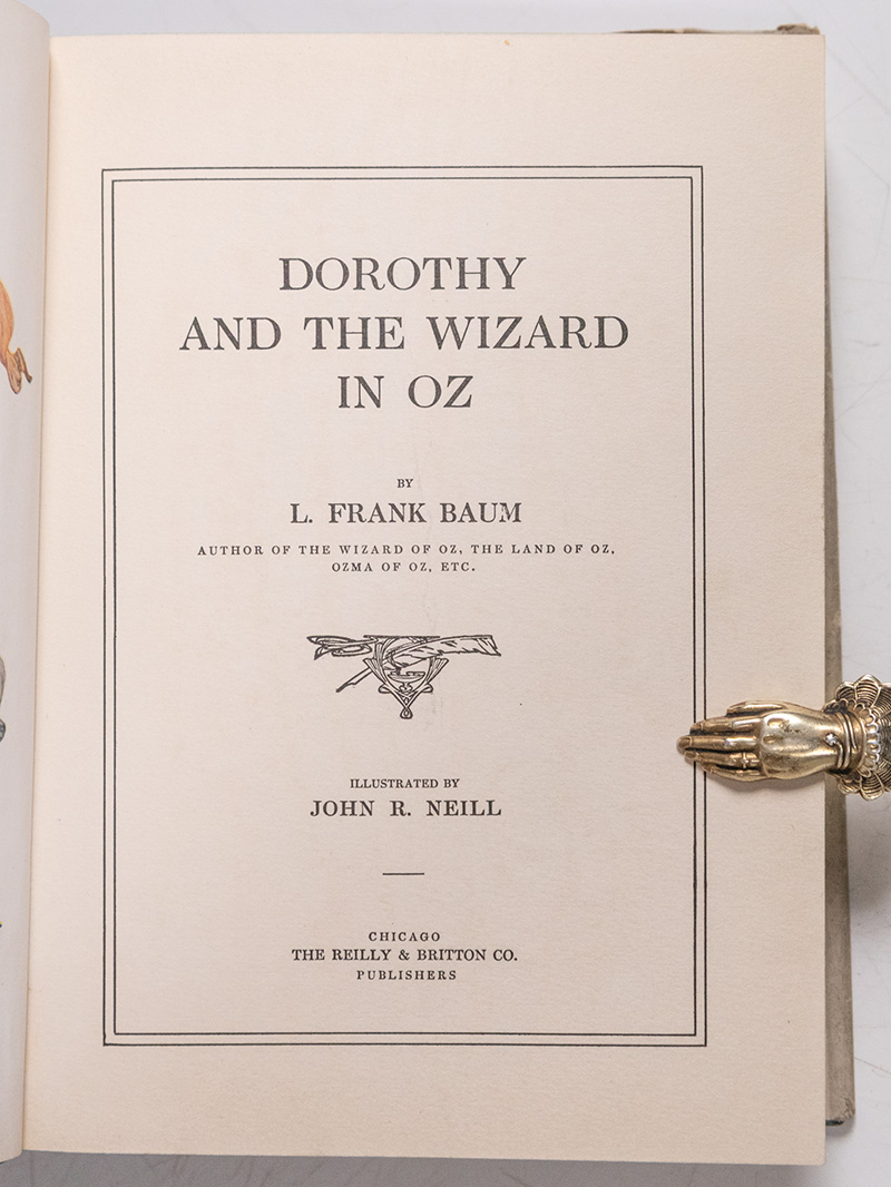 Dorothy and the Wizard in Oz.